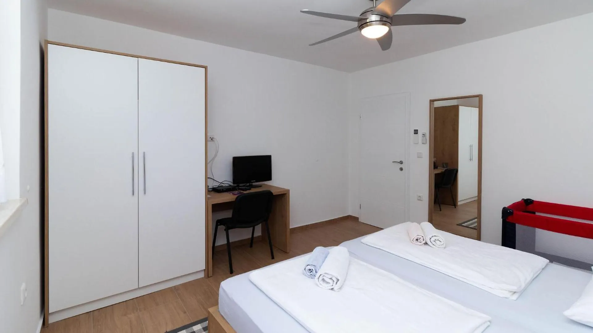1 Bedroom Cozy Apartment In Starigrad  Starigrad Paklenica