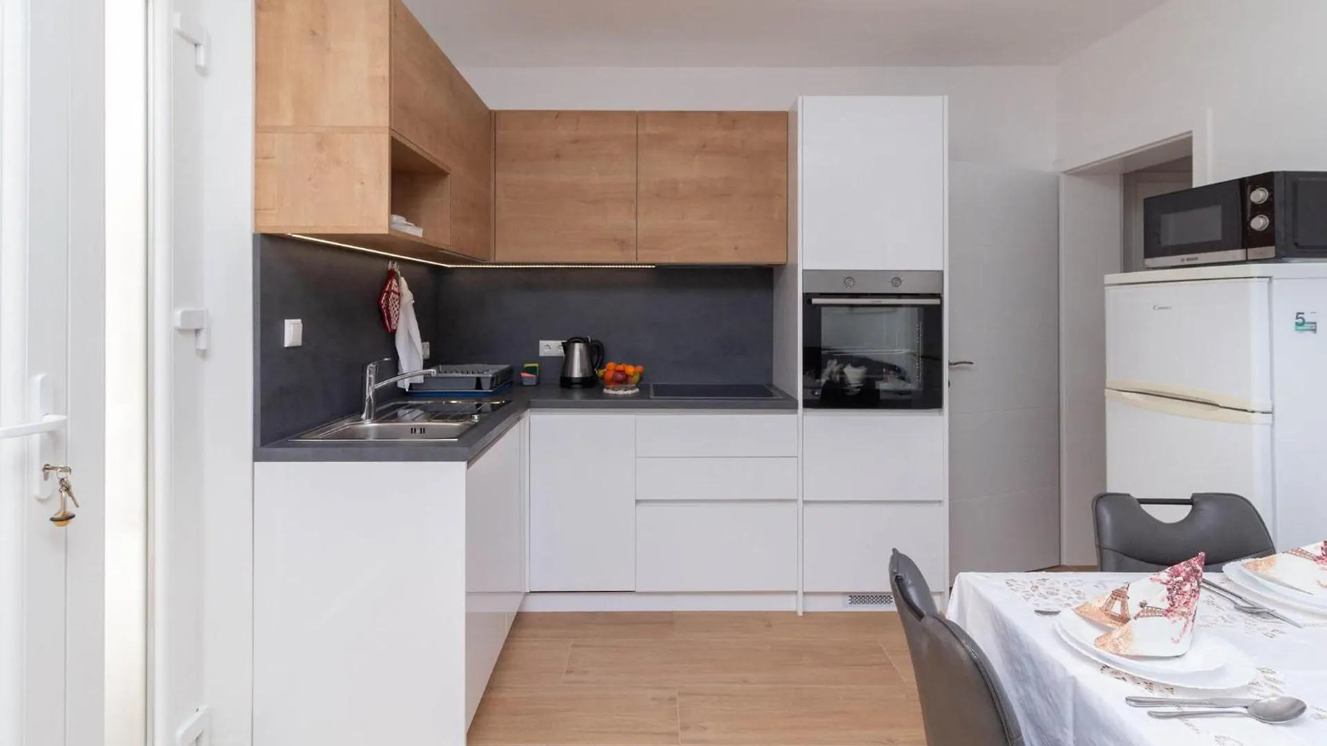 1 Bedroom Cozy Apartment In Starigrad